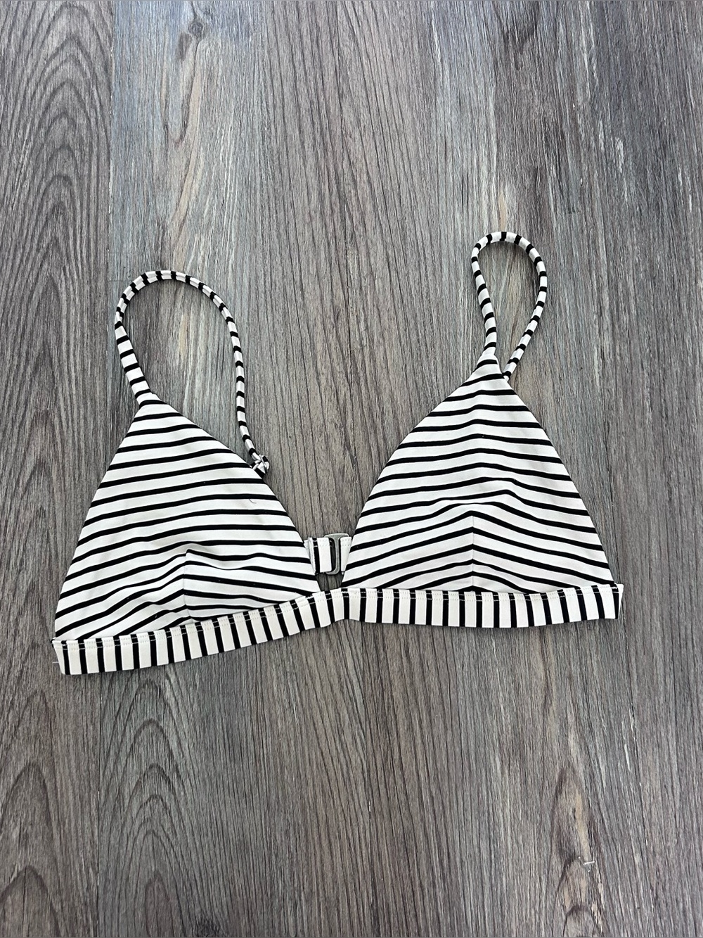 Hollister women’s swim
Suit stipe bikini top size M